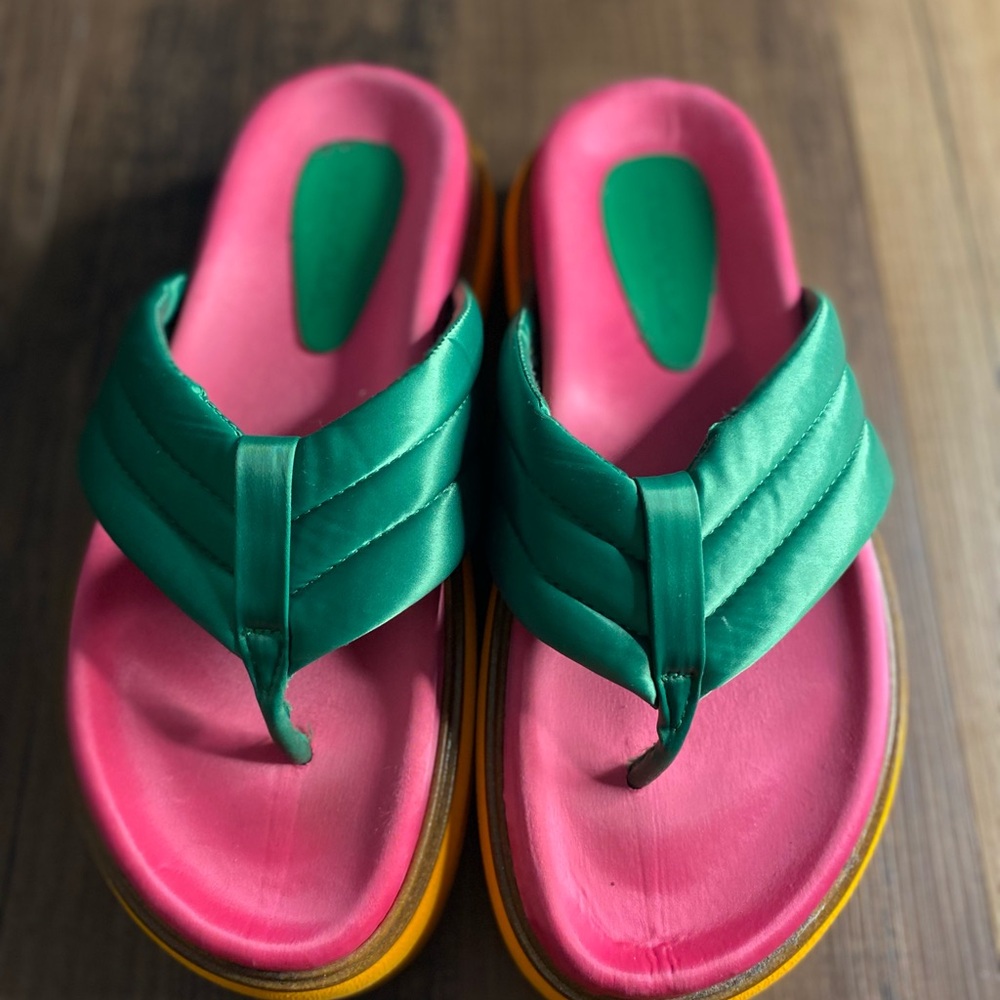 Novus women’s colorful slides size40 Preowned